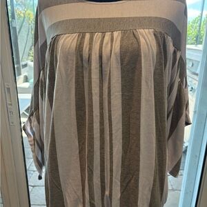 Women's Striped Pleated Scoop Neck Top - Gray & White